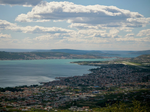der selbe Aussichtspunkt und nur ein anderer Blickwinkel und schon sieht die Erde wieder anders aus, wie viel T&ouml;ne Blau existieren und sich im perfektem Licht zeigen, Split Du sch&ouml;ne 2