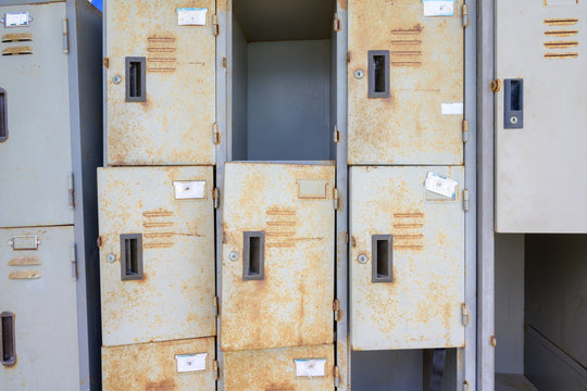 OLD RUST LOCKER