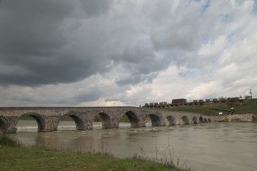 Fototapeta na wymiar Historic Murat Bridge - Mus - Turkey 