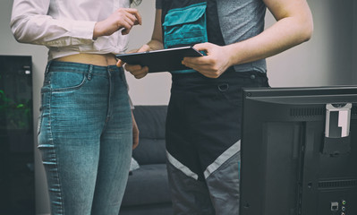 Woman enters into a contract to connect television at home.