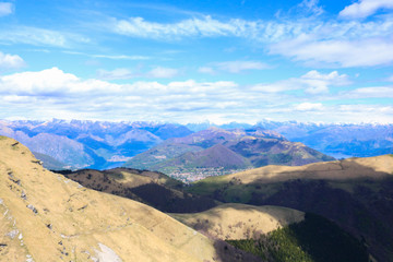 Vista mozzafiato dalla vetta del Monte Generoso, escursioni e viaggi in Svizzera