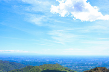 Vista mozzafiato dalla vetta del Monte Generoso, escursioni e viaggi in Svizzera