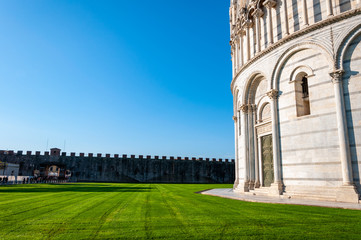 Fototapeta premium Detail of the Baptistery, in Piazza dei Miracoli in Pisa.