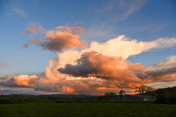 Obraz na płótnie Canvas Storm clouds over countryside