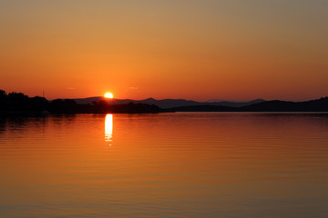 Fototapeta premium Sonnenaufgang auf der Insel Zut in Kroatien
