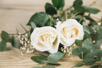 Wedding white roses