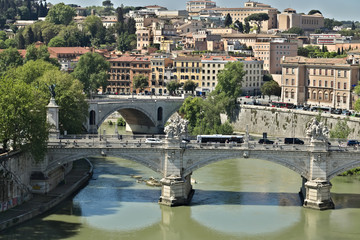 Obraz premium Ponte Vittorio Emanuele and the Tiber River. Bridge linking Rome to Via della Conciliazione and the Vatican city.