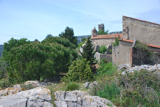 village abandonn&eacute; de Perillos 