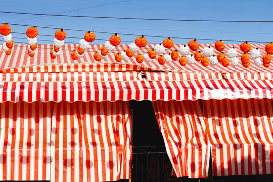 Caseta sevillana en la feria de abril de Sevilla