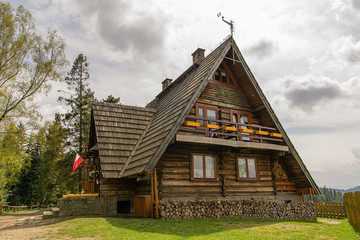 Mountain shelter of PTTK on Maciejowa near Rabka Zdroj (Poland) - obrazy, fototapety, plakaty