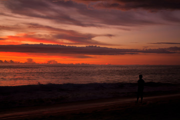 Fototapeta na wymiar Background sky sunset, on the beach,Bright in Phuket Thailand.