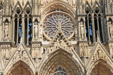 Fototapeta na wymiar Reims, la cattedrale di Notre-Dame - Francia