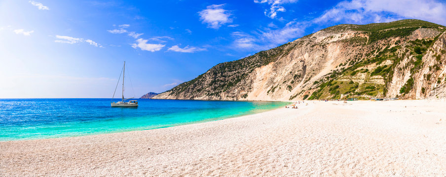 Best beaches of Greece - Myrtos in Kefalonia island