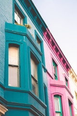 Obraz premium Bunte Häuser in Notting, London im Frühling