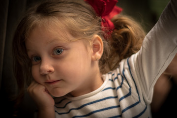 Fototapeta na wymiar little girl's portrait