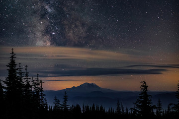 milky way over mt rainier in washington state