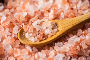 Fototapeta na wymiar tasty pink himalayan salt