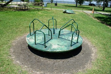 Merry Go Round green