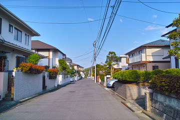 日本の郊外の閑静な住宅街