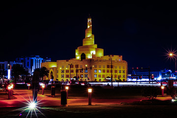 Fototapeta premium spiral mosque in doha - qatar