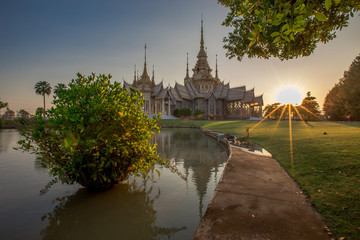 Wallpaper Wat Lan Boon Mahawihan Somdet Phra Buddhacharn(Wat Non Kum)is the beauty of the church...