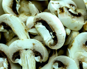 Some roughly sliced fresh mushrooms