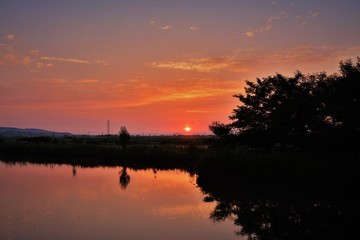 Obraz premium sunset on the lake