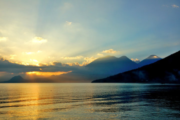 Naklejka premium Guatemala Lake Atitlan