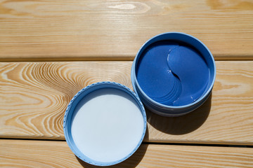 background,wood,table,wooden,woman,under eye dark circles,under eye,spa,skin care,skin,refresh,reduce,pore skin,moisturizer,mask,lifting,korean cosmetic,hydration skin,hydration,healthy lifestyle,heal