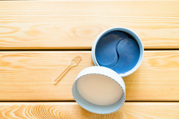background,wood,table,wooden,woman,under eye dark circles,under eye,spa,skin care,skin,refresh,reduce,pore skin,moisturizer,mask,lifting,korean cosmetic,hydration skin,hydration,healthy lifestyle,heal