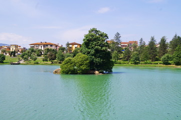 Fototapeta premium Montelleri lake, Vicchio, Tuscany, Italy