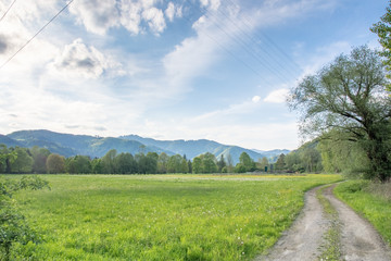 Fototapeta na wymiar Steirische Landschaft im Frühling