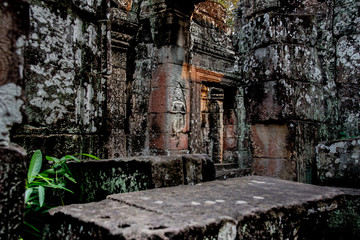 Fototapeta na wymiar Courtyard in the ruins of Angkor Wat at Siem Reap