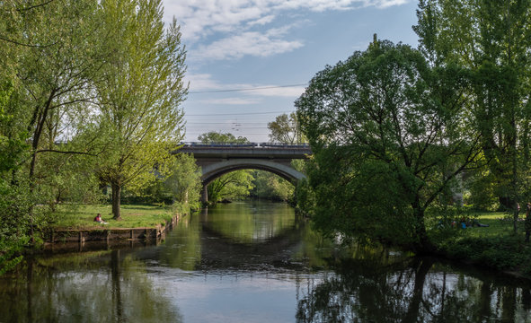Flusslandschaft entlang der Rednitz in F&uuml;rth/Bayern