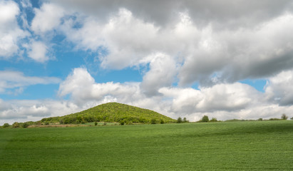 Obraz premium landscape with blue sky and clouds