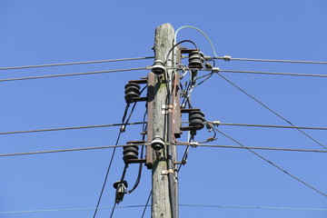Telegrafenmast aus Holz