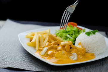 strogonoff de frango