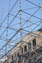 Öffentliches Gebäude wird eingerüstet