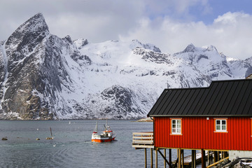 Fototapeta na wymiar Traditional fishermen cabins in Lofoten Archipelago, Hamnoy, Norway, Europe
