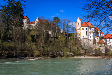 Basilika St. Mang und das Hohe Schloss in Füssen im Algäu Bayern Deutschland