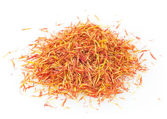 Fototapeta premium Heap of dried saffron isolated on white background