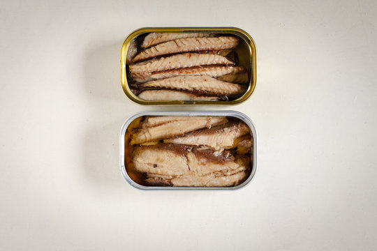 Sardinen und Makrelen in Dosen