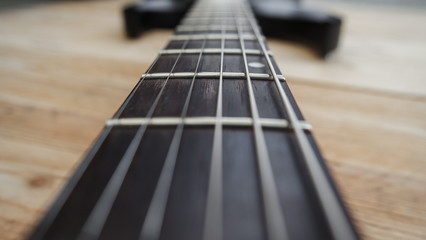 E-Gitarre Hals B&uuml;nde Nahaufnahme Saiten