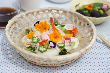 夏の素麺～エディブルフラワー