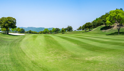 Obraz premium ゴルフ場 ゴルフコース フェアウェイ