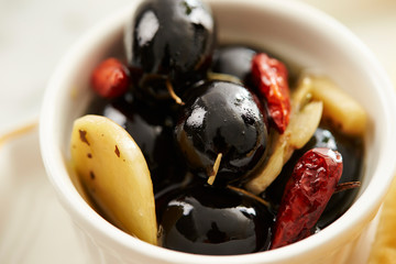 Olive and chili pepper pickles 