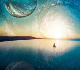 Paysage fantastique de rêve de voilier solitaire naviguant au coucher du soleil près de la côte. Éléments de cette image fournis par la NASA
