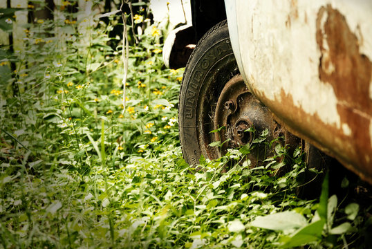 auto abandonado