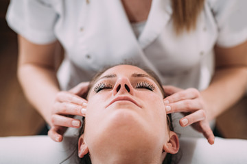 Obraz na płótnie Canvas Head Sports Massage Therapy