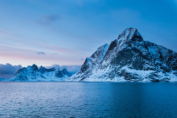 Fototapeta na wymiar Beautiful evening landscape in the Lofoten Islands